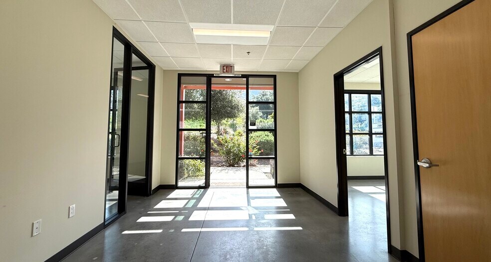 More Photos Of 29601-29607 Agoura Rd, Agoura Hills Unknown For Lease