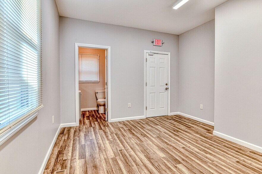 More Photos Of 137 Main St, Sayreville Storefront Retail Residential For Lease