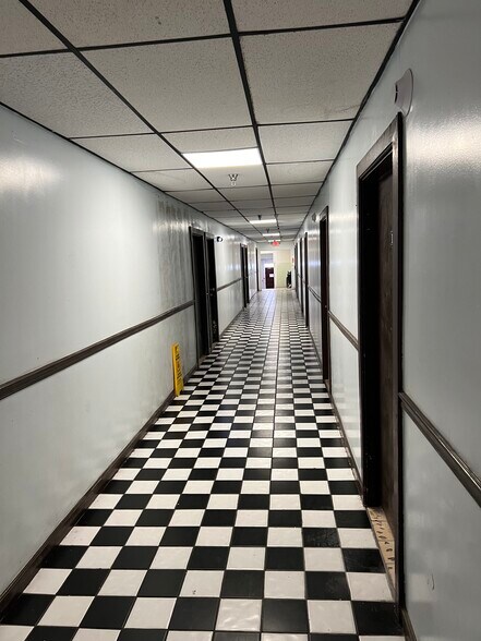 More Photos Of 627-637 W Flagler St, Miami Hotel For Sale