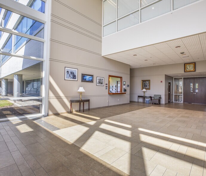 More Photos Of 7401 Cypress Gardens Blvd, Winter Haven Office For Lease