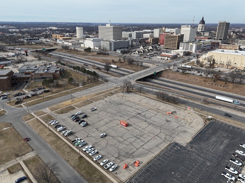 More Photos Of 400 SW 8th Ave, Topeka Land For Sale