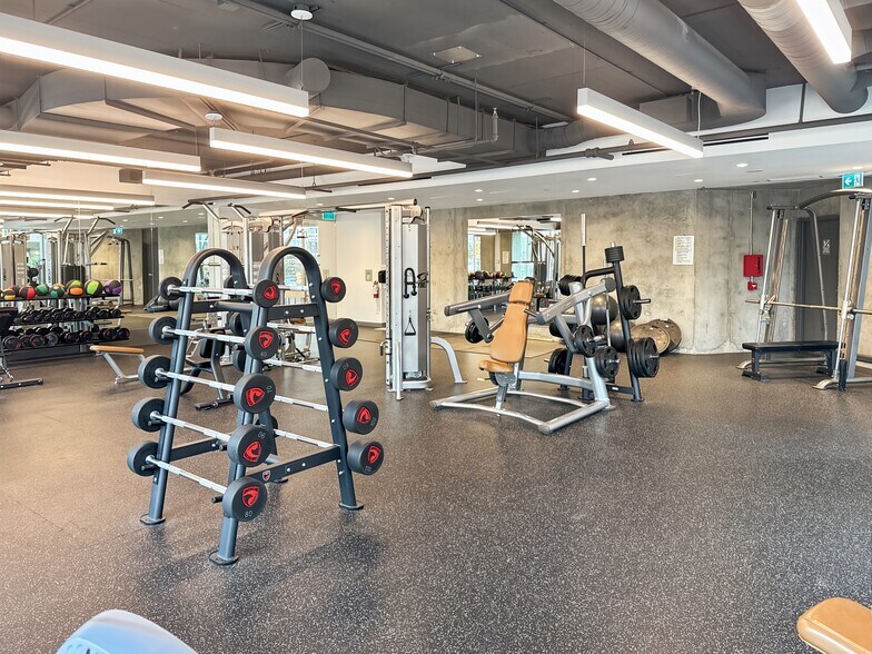 More Photos Of 1500 W Georgia St, Vancouver Office For Lease
