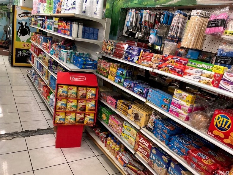More Photos Of 17941 Grand Ave, Lake Elsinore Convenience Store For Lease