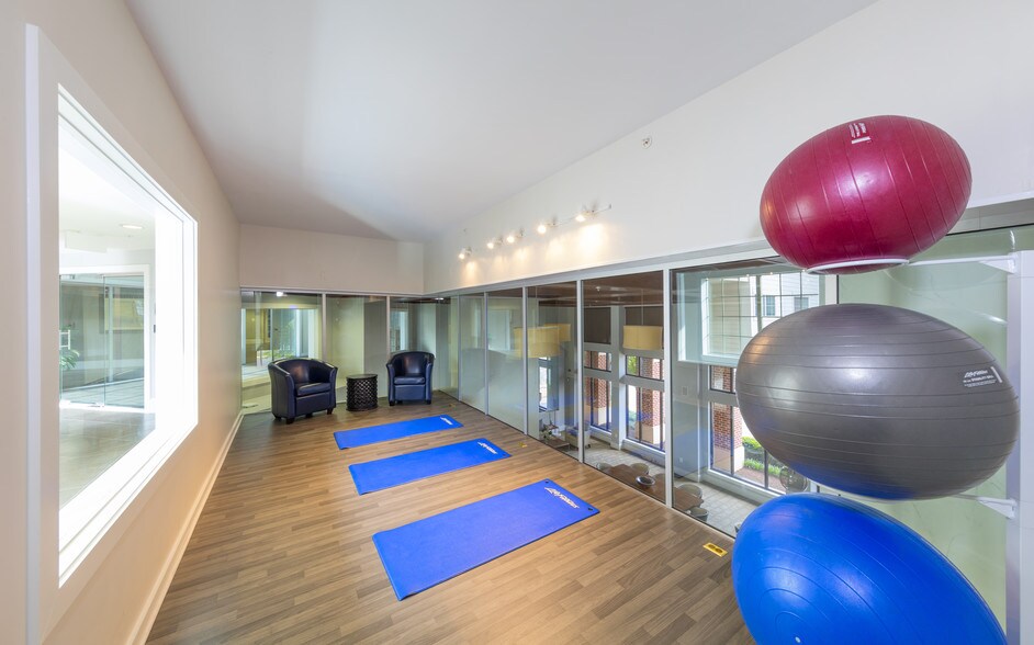 More Photos Of Mooreview Pky @ Loudoun County Pky, Ashburn Unknown For Lease