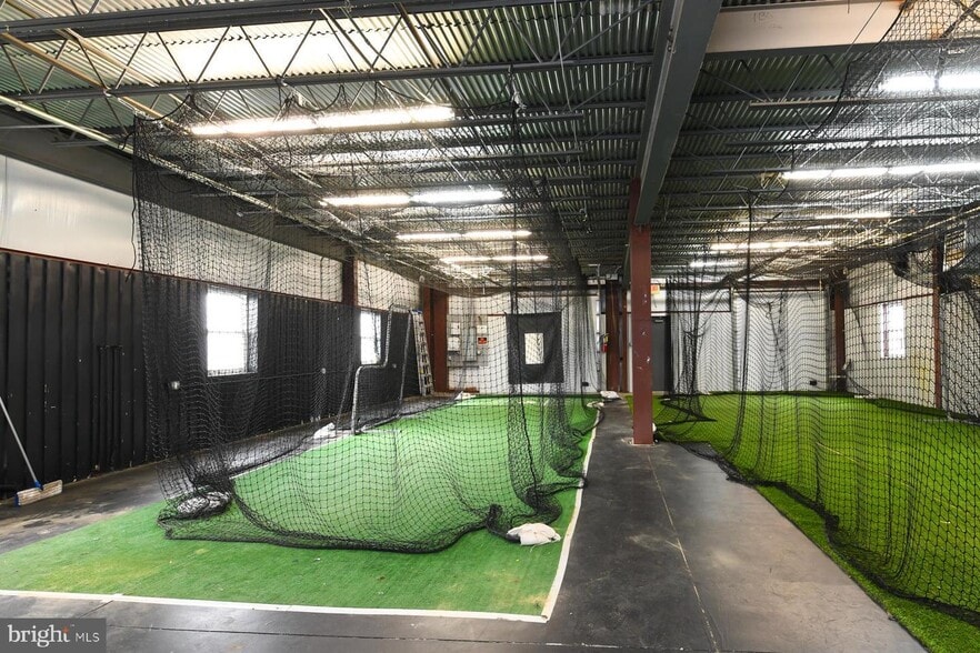 More Photos Of 26 State St, Glassboro Flex For Sale