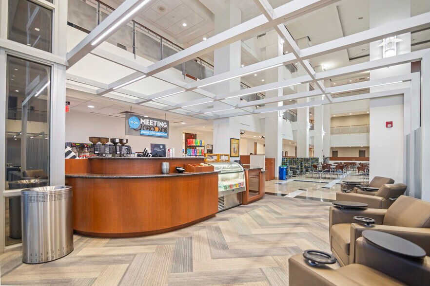 More Photos Of 901 Peninsula Corporate Cir, Boca Raton Office For Lease