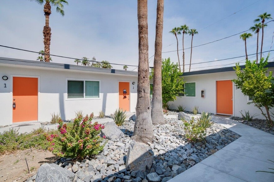 More Photos Of 520 S Desert View Dr, Palm Springs Apartments For Sale