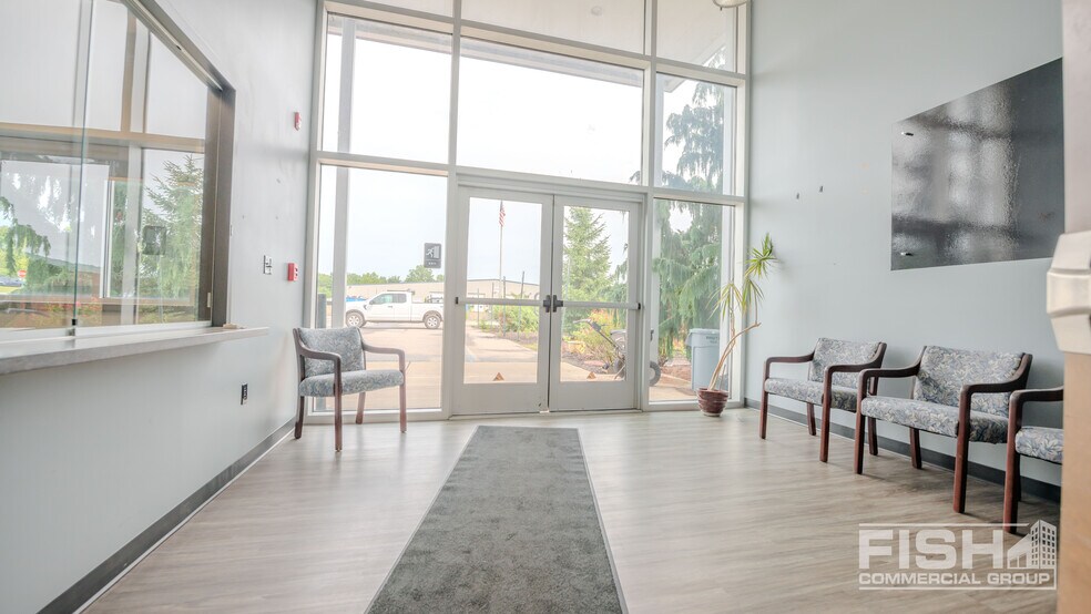 More Photos Of 81 Fitness Dr, Muncy Warehouse For Lease