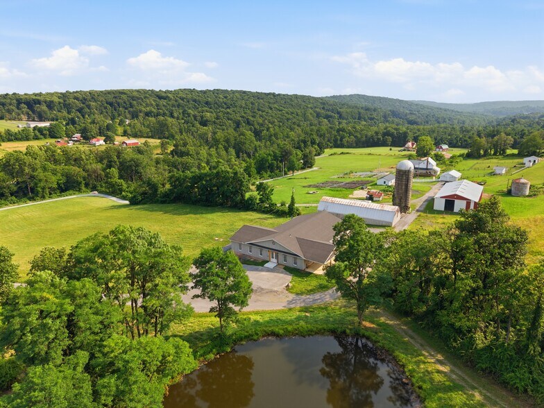 More Photos Of 13175 Washington Springs Winery Ln, Smithsburg Flex For Lease