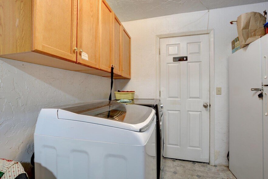 More Photos Of 625 Barbara Drive, Grants Pass Assisted Living For Sale