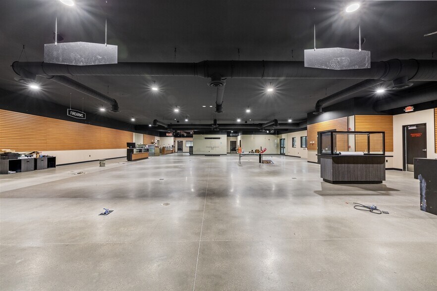 More Photos Of 7051 Highway 2 and 52 W, Minot Warehouse For Sale