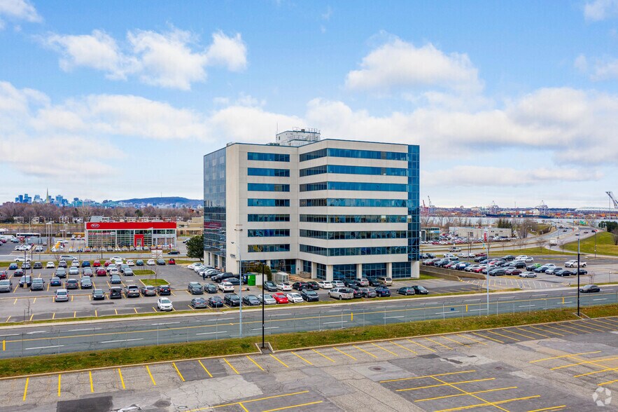 More Photos Of 101 Boul Roland-Therrien, Longueuil Office For Lease
