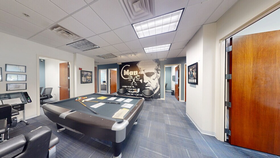 More Photos Of 950 Peninsula Corporate Cir, Boca Raton Office For Lease