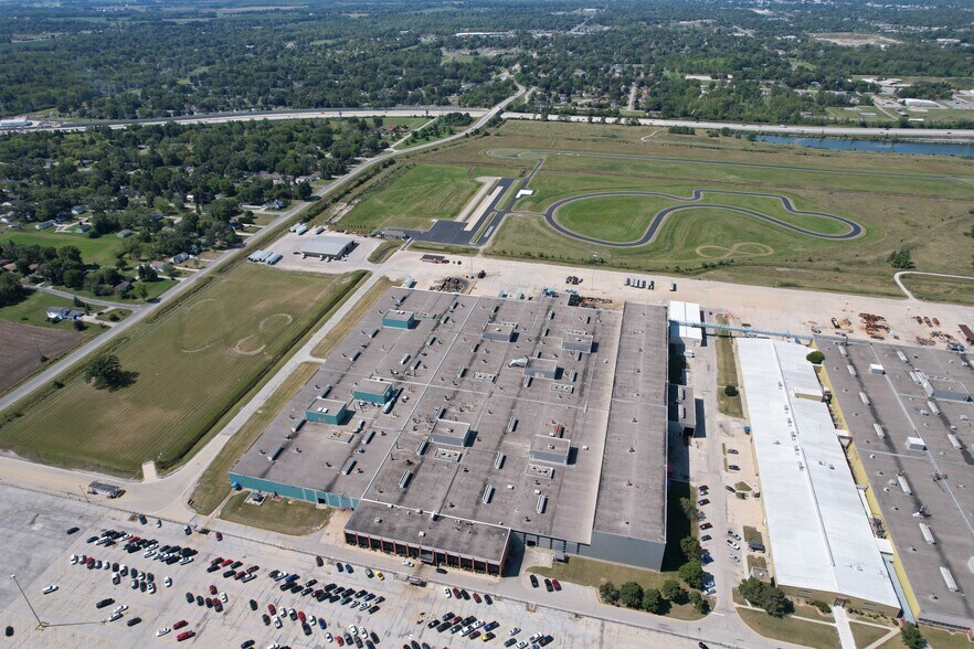 More Photos Of 3900 E Holland Rd, Saginaw Manufacturing For Sale