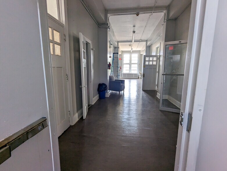 More Photos Of 1901 W Tioga St, Philadelphia Schools For Sale