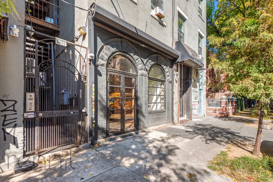 More Photos Of 1093 Putnam Ave, Brooklyn Storefront Retail Residential For Lease