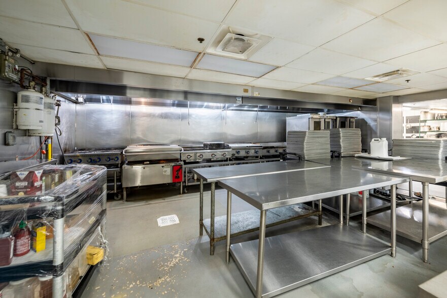 More Photos Of 5150 N State Road 7, North Lauderdale Refrigeration Cold Storage For Lease