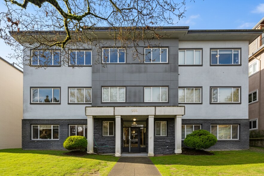 More Photos Of 2250 York Ave, Vancouver Apartments For Sale