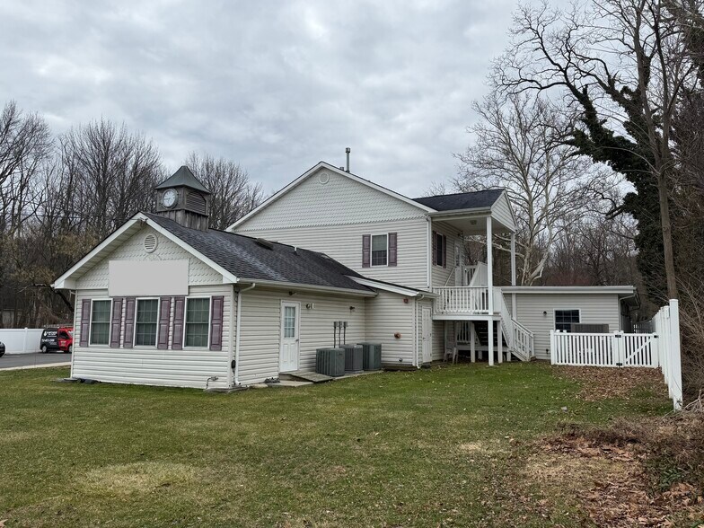 More Photos Of 24 Cherry Tree Farm Rd, Middletown Daycare Center For Sale