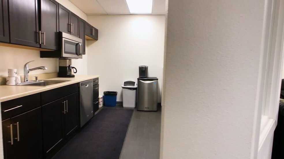 Primary Photo Of 4451 Aircraft Dr, Anchorage Flex For Lease