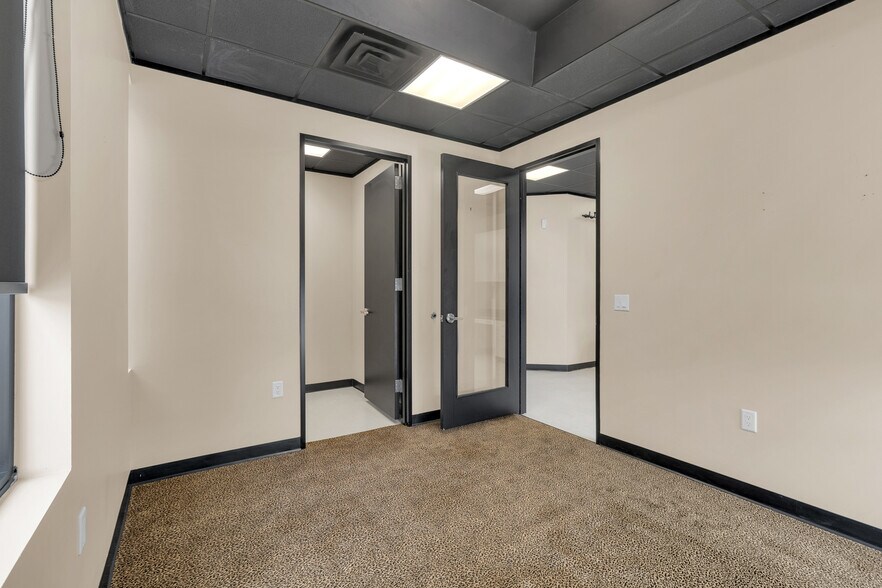 More Photos Of 1125 Cypress Station Dr, Houston Medical For Lease