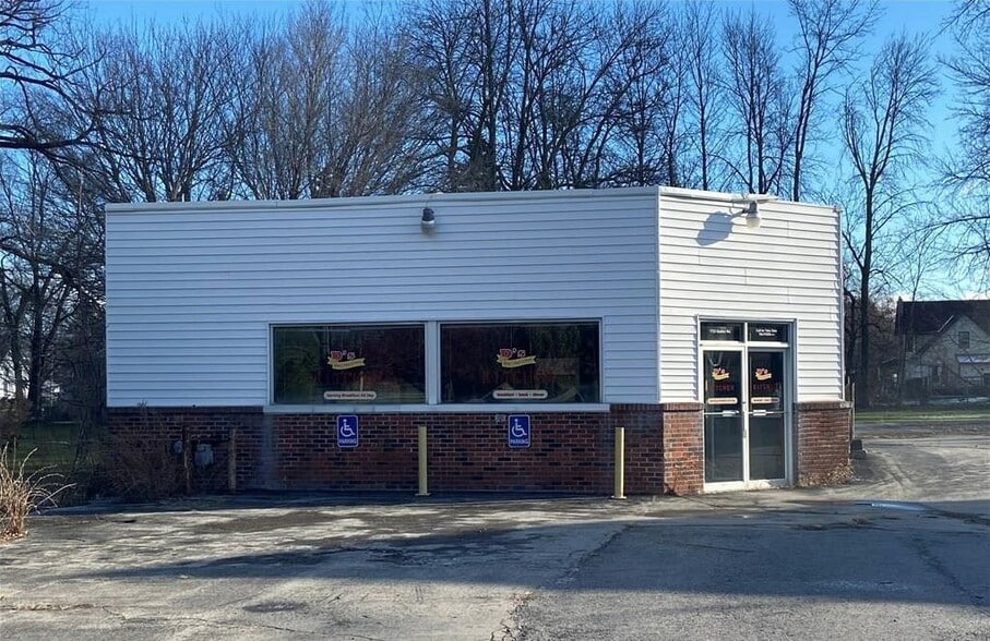 More Photos Of 1723 Quaker Rd, Barker Restaurant For Sale