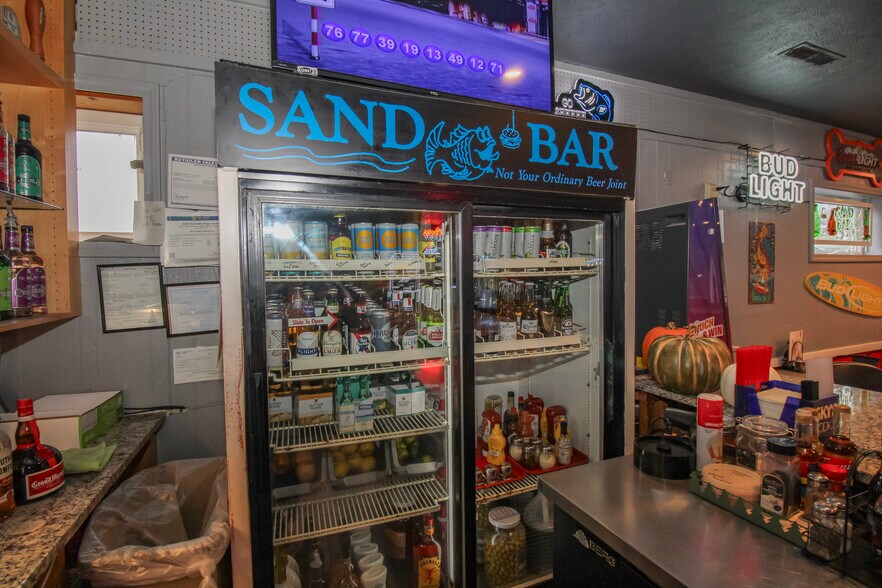 More Photos Of 54 McKinley St, Huron Bar For Sale