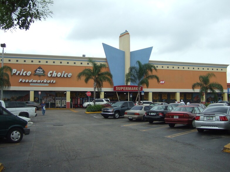 More Photos Of 4500-4698 NW 183rd St, Miami Gardens Storefront For Lease