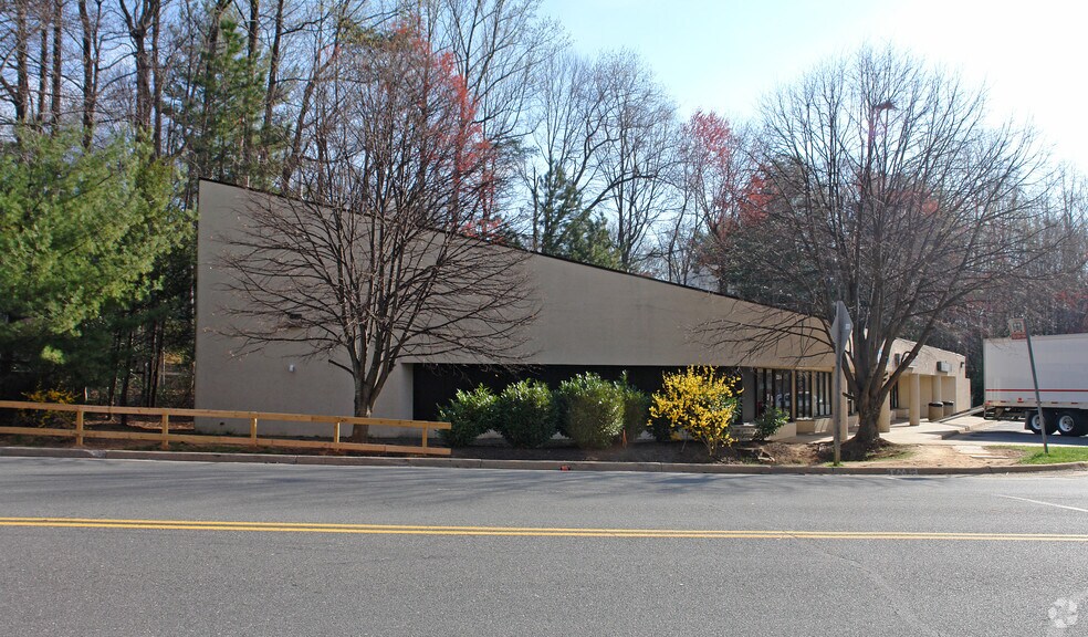 Primary Photo Of 2303 Soapstone Dr, Reston General Retail For Lease