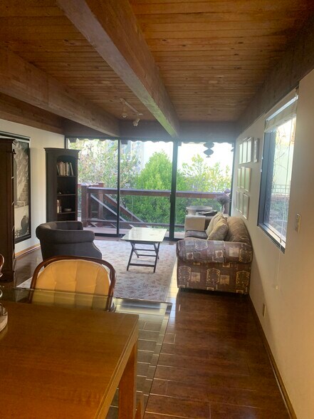 More Photos Of 479 S Marengo Ave, Pasadena Loft Creative Space For Lease