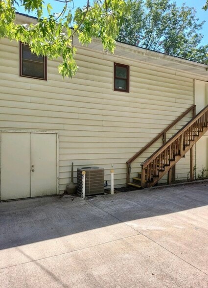 More Photos Of Lake Road 254-15, Wheatland Hotel For Sale