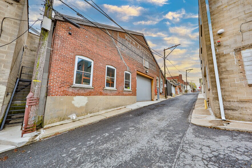 More Photos Of 913-925 Northampton St, Easton Storefront For Sale