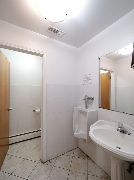 More Photos Of 3256-3258 N Elston Ave, Chicago Storefront Retail Residential For Sale