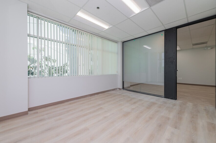 More Photos Of 9341 Irvine Blvd, Irvine Light Distribution For Lease
