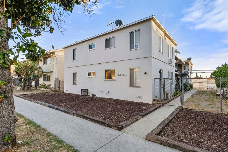 Primary Photo Of 14324 Roscoe Blvd, Panorama City Apartments For Sale