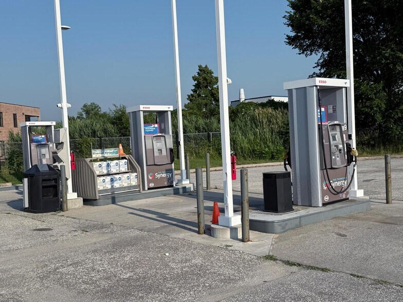 More Photos Of 3500 Walker Rd, Windsor Carwash For Sale
