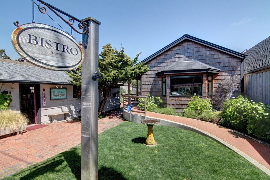 Primary Photo Of 263 N Hemlock St, Cannon Beach Restaurant For Sale