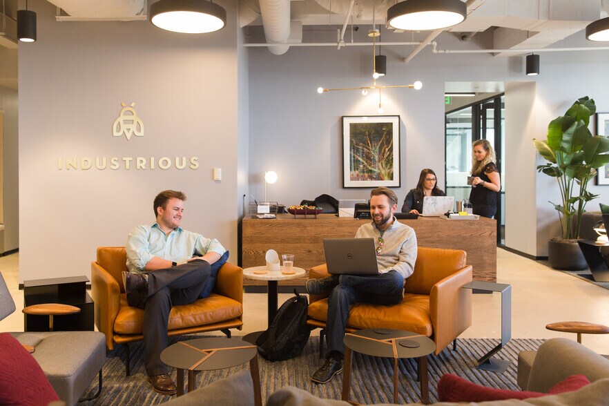 More Photos Of 101 S Tryon St, Charlotte Office Residential For Lease