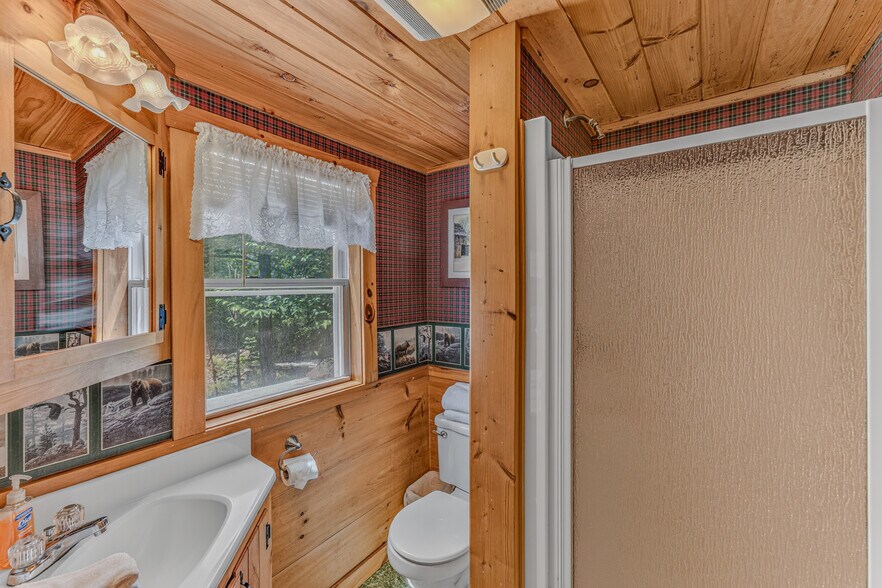 More Photos Of 218 US Route 3, Lincoln Hospitality For Sale