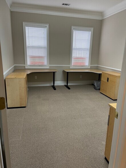 More Photos Of 4994 Lower Roswell Rd, Marietta Office For Lease