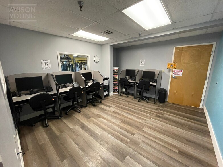 More Photos Of 300 Franklin St, Ocoee Office For Sale