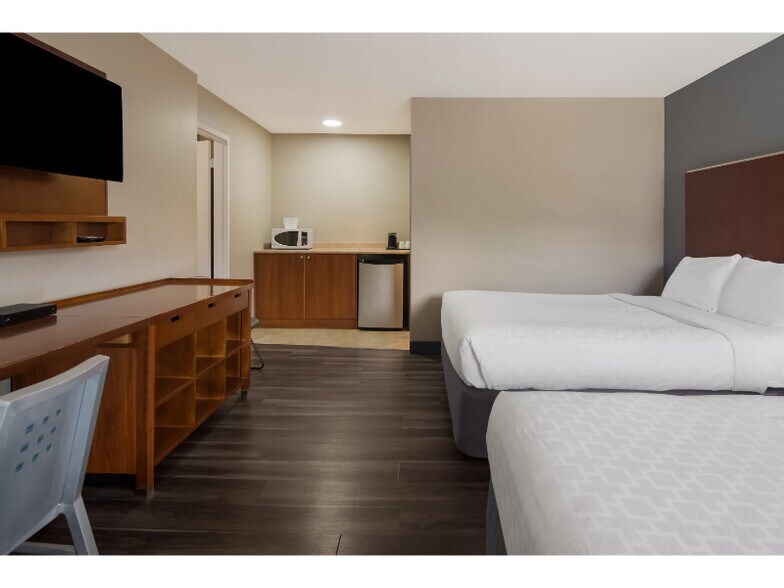 More Photos Of 1390 Columbia St, Kamloops Hotel For Sale