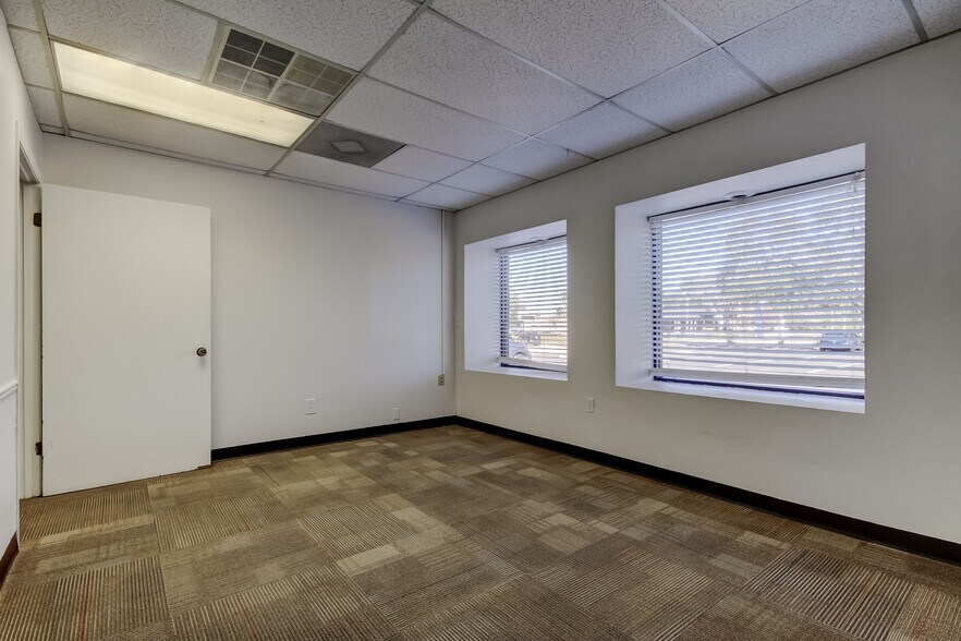 More Photos Of 4326 Park Blvd, Pinellas Park Office For Lease