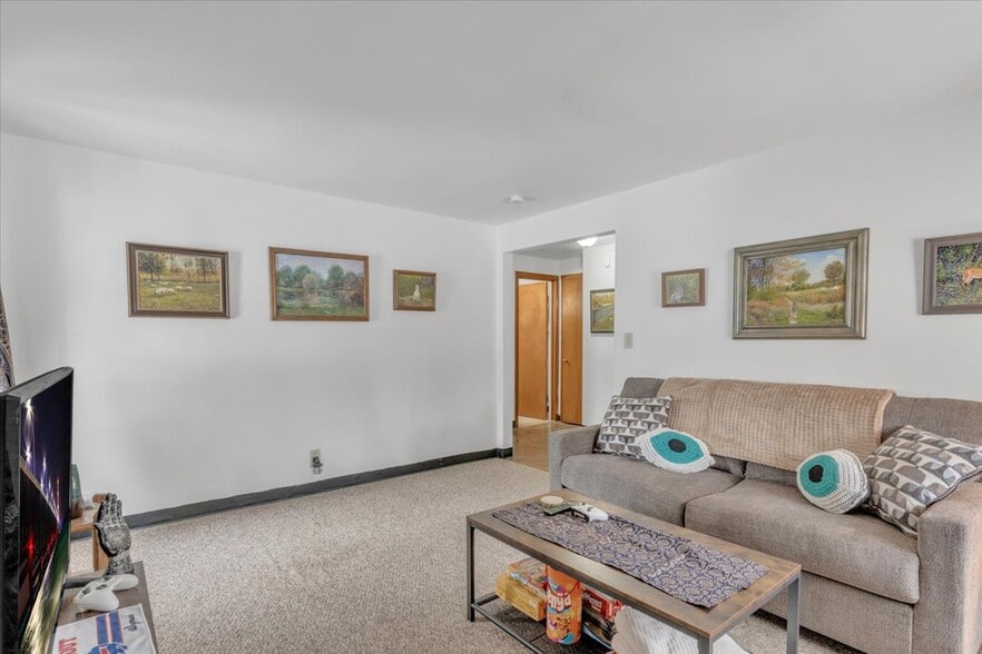 More Photos Of 70 McKinley Pkwy, Buffalo Multifamily For Sale