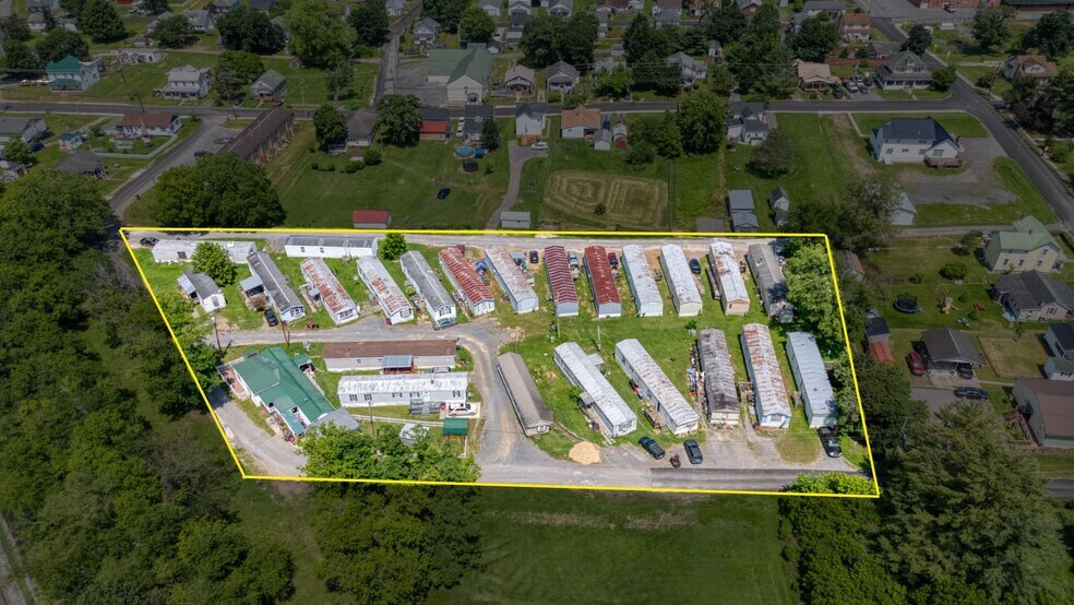More Photos Of 75 Dr Randolph Spencer Ln, Paw Paw Multifamily For Sale