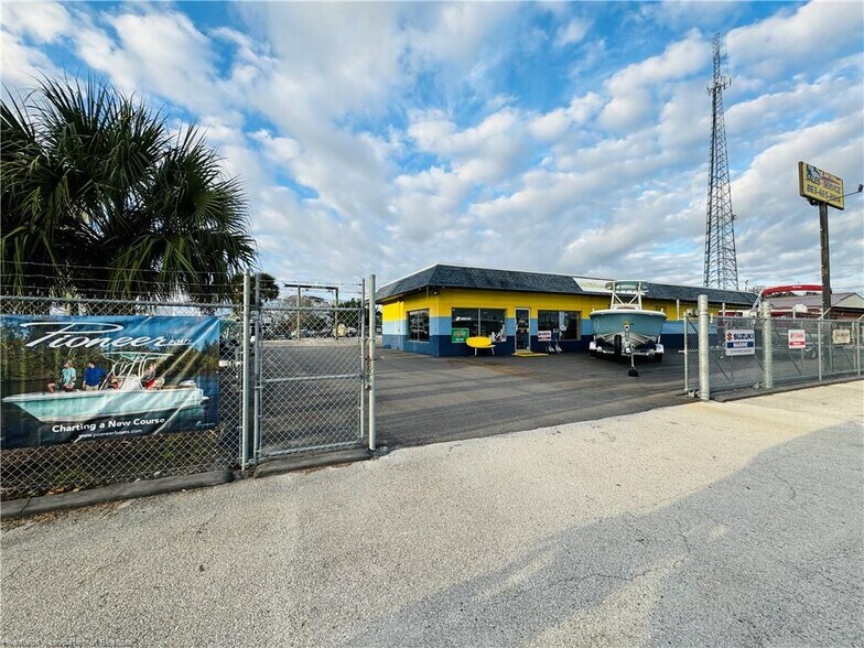More Photos Of 1130 US Highway 27 N, Lake Placid Freestanding For Sale