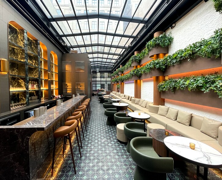 More Photos Of 21 W 35th St, New York Restaurant For Sale