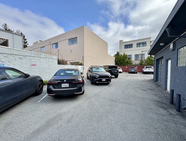 More Photos Of 821-825 Emerson St, Palo Alto Loft Creative Space For Lease