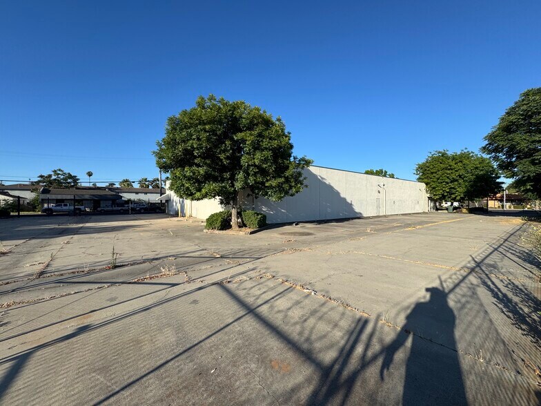 More Photos Of 1004 Mchenry Ave, Modesto Freestanding For Lease