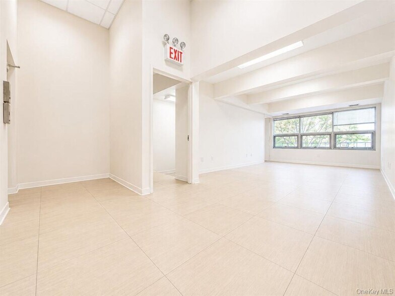 More Photos Of 61-12 220th St, Oakland Gardens Storefront Retail Office For Lease